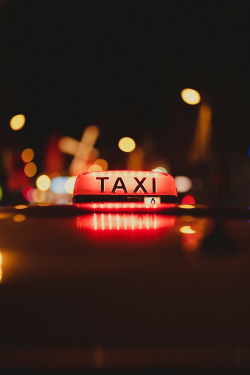 Taxi bei Nacht Credit Pixabay